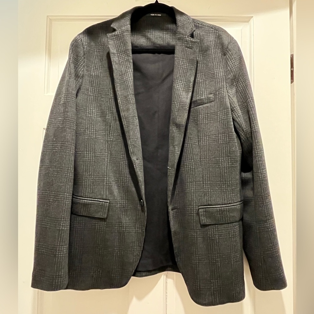 Men’s Zara Charcoal Checkered Blazer. Size 42.